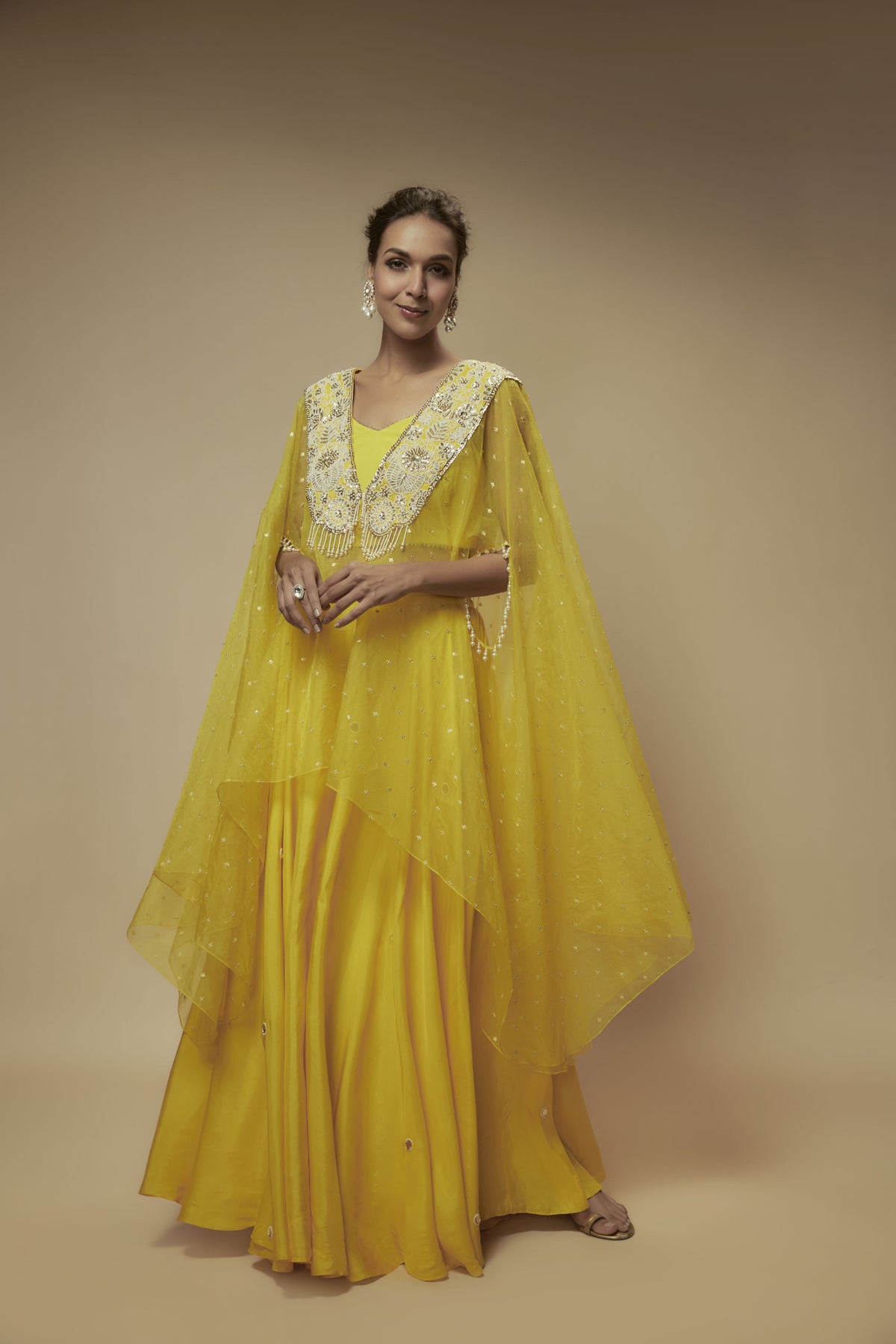 YELLOW ORGANZA CAPE SET