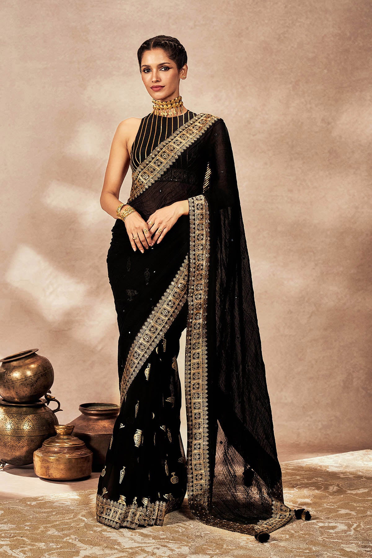 BLACK POTTER'S TOUCH CRUSHED SAREE