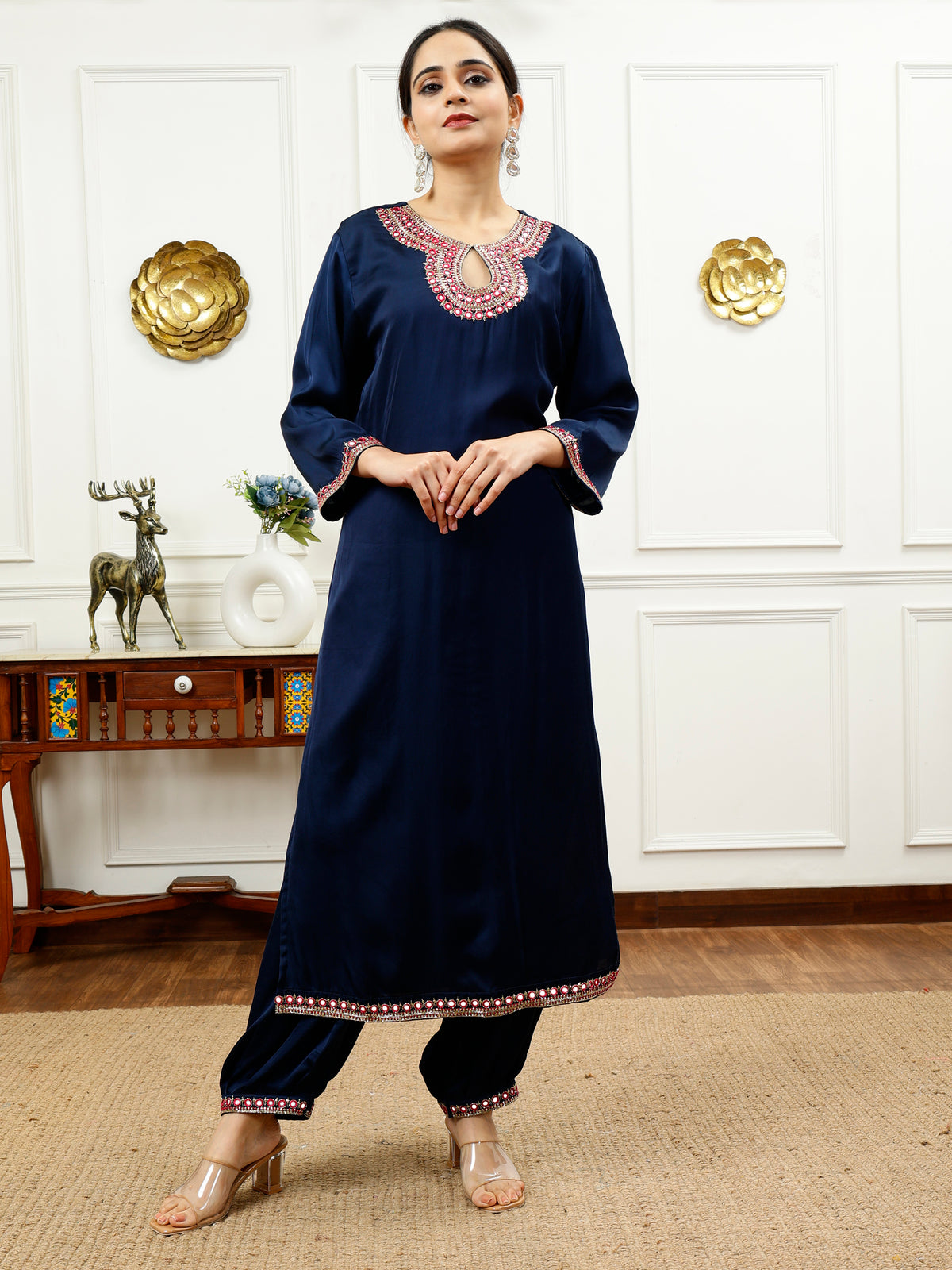 Scoop Neck Kurta & Embroidered Pants Set