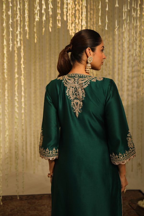 Amayra Green Kurta Set- back view