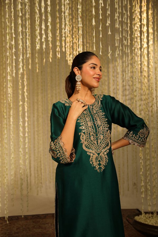 Amayra Green Kurta Set- front view