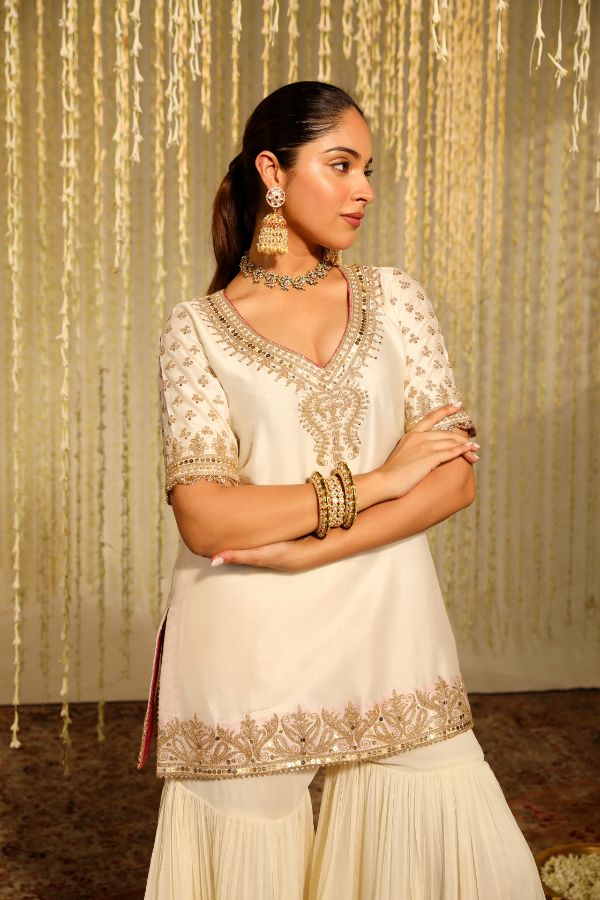 White Aaira Kurta Set- front view